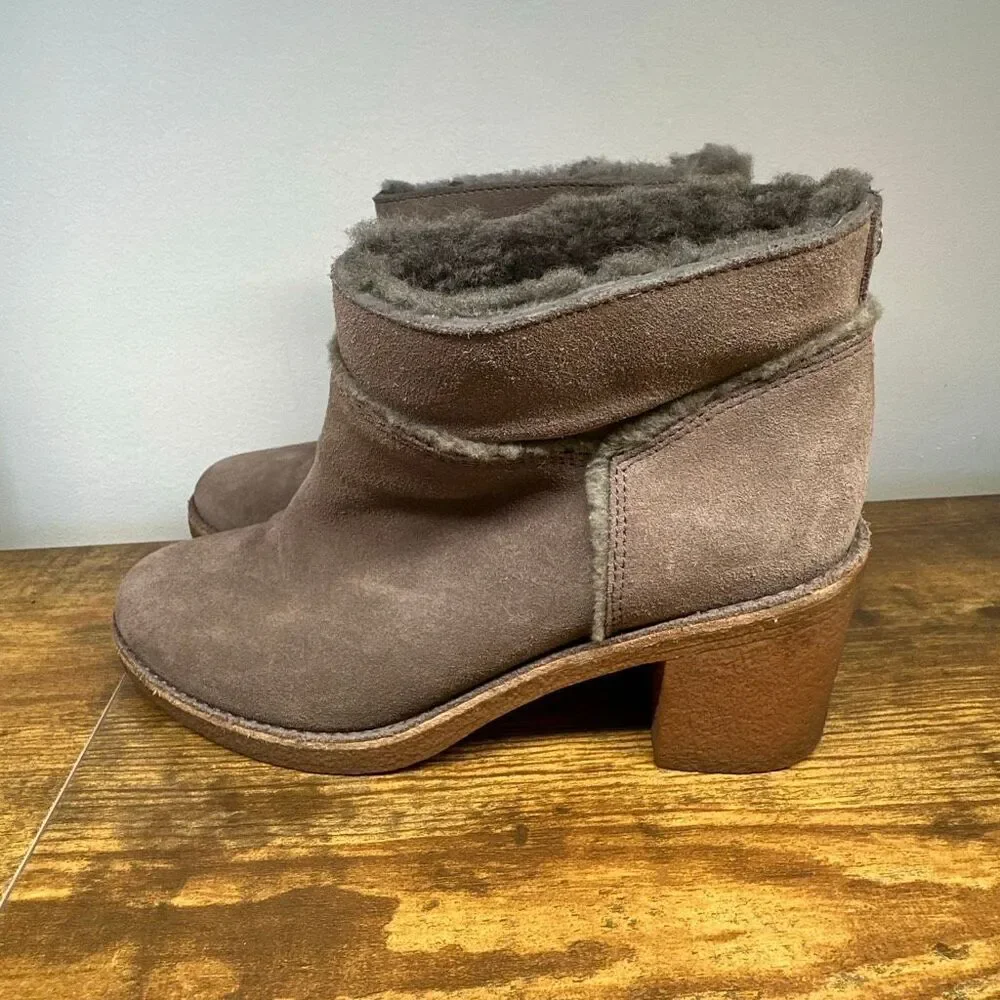 UGG  Kasen Booties 7.5 Suede‎ Grey Fur Lined Ankle Boots Women’s